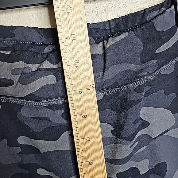 Alphalete Camo Track Pants - Black and Gray - Picture 10 of 11